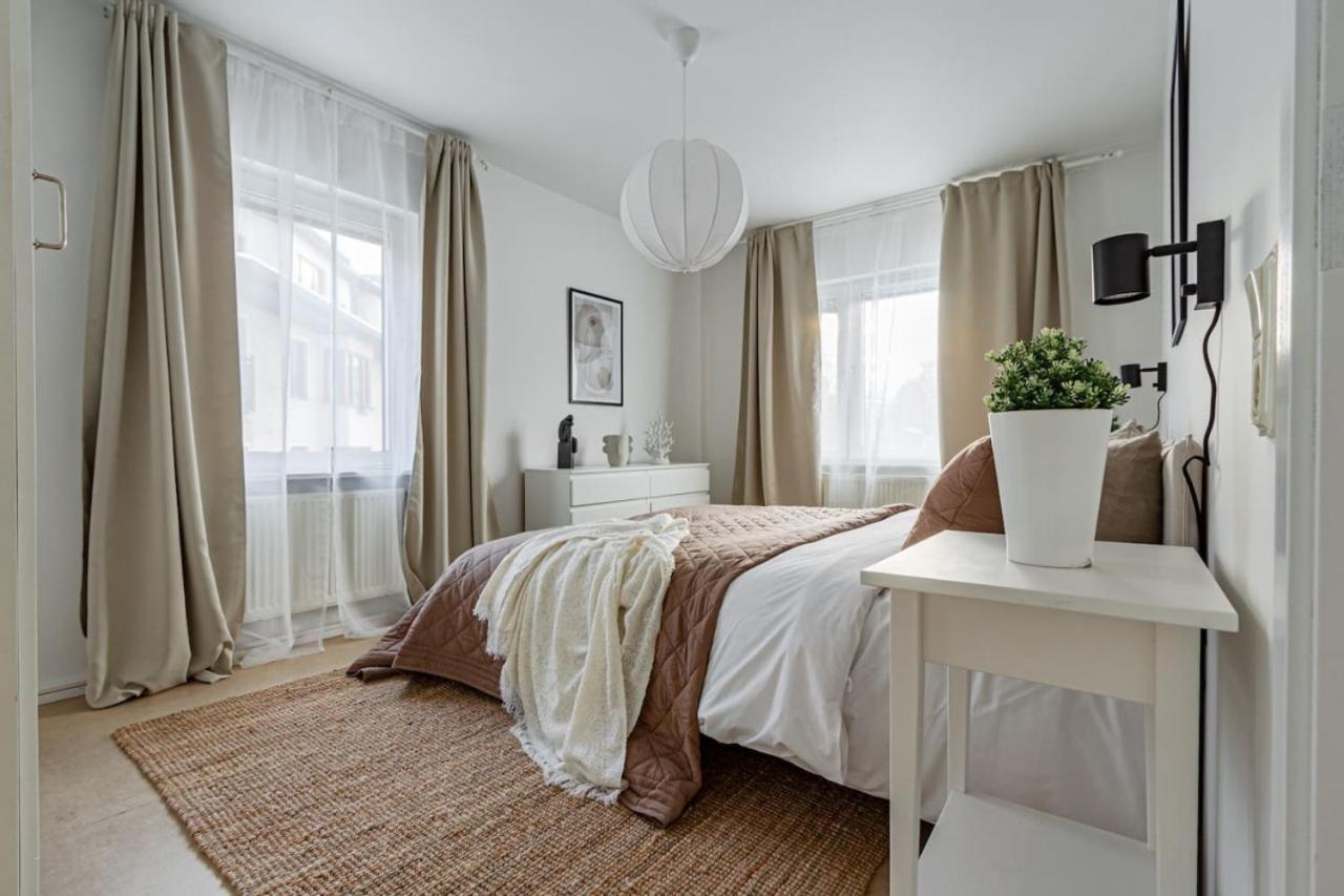Budget Comfort On Trendy Soedermalm Estocolmo Exterior foto