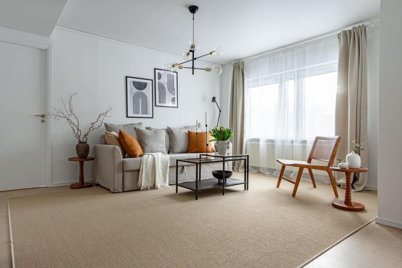 Budget Comfort On Trendy Soedermalm Estocolmo Exterior foto