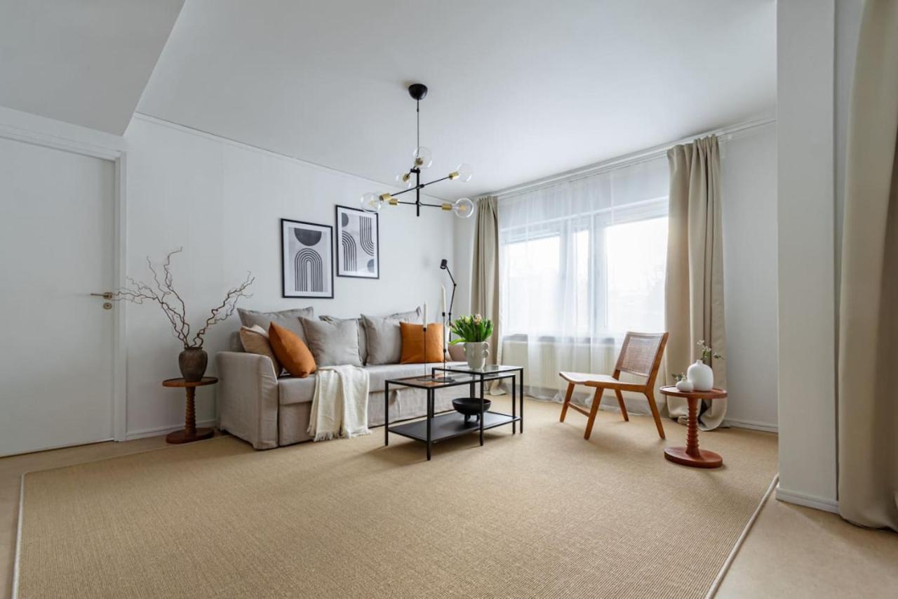 Budget Comfort On Trendy Soedermalm Estocolmo Exterior foto