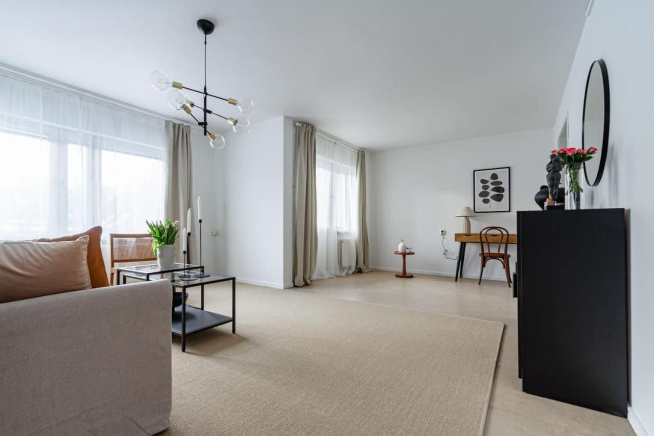 Budget Comfort On Trendy Soedermalm Estocolmo Exterior foto