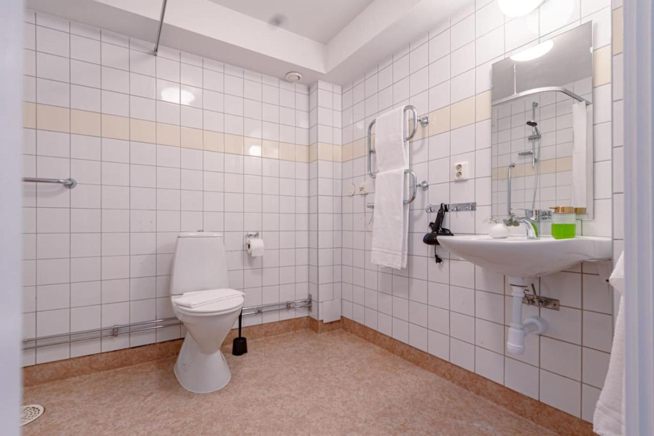 Budget Comfort On Trendy Soedermalm Estocolmo Exterior foto
