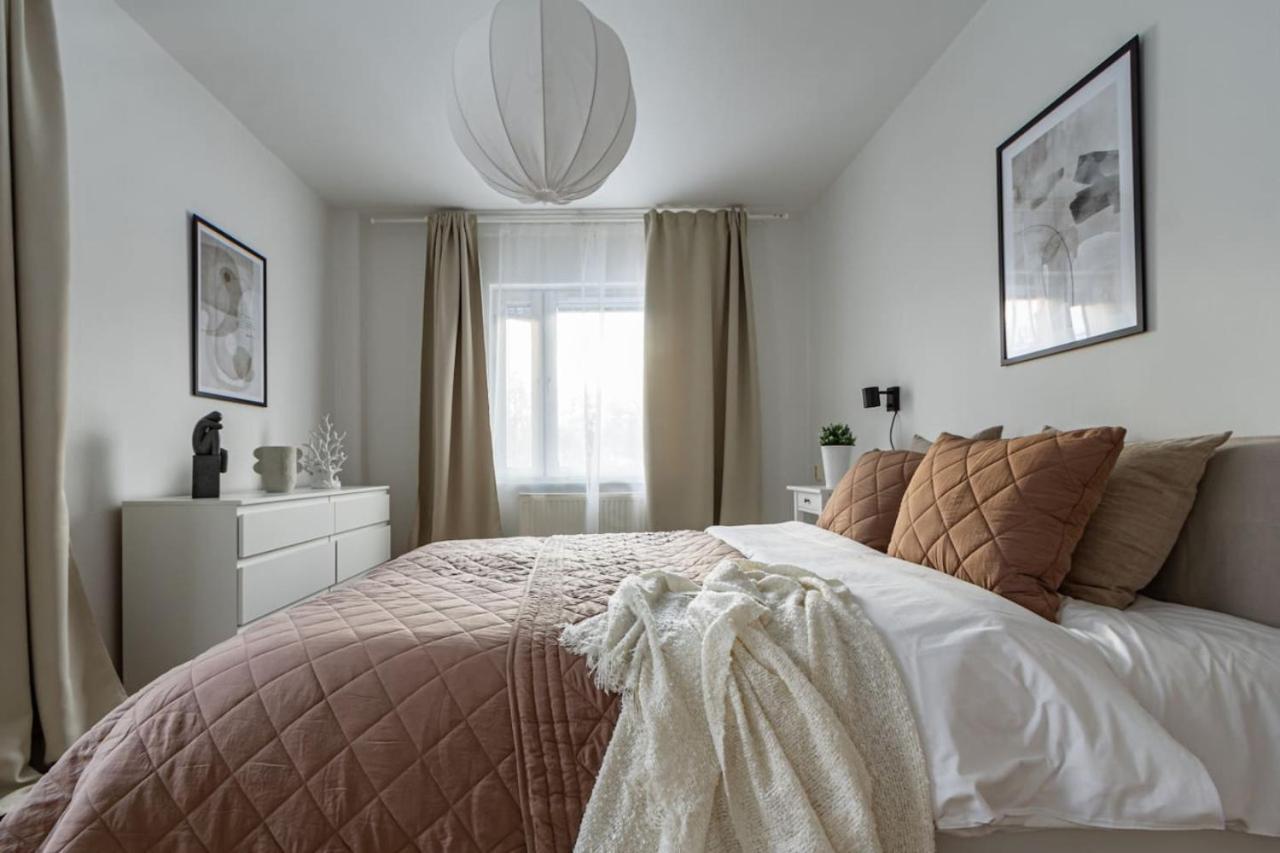 Budget Comfort On Trendy Soedermalm Estocolmo Exterior foto
